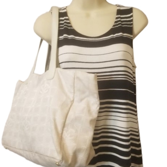 Great Chico's Midi Dress(4= Chico's 0)⚘️ - Picture 2 of 12